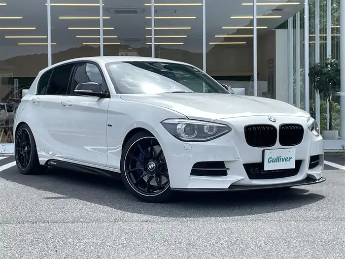 新着情報“１シリーズM135i”2015年式アルピンホワイトⅢ入荷しました！