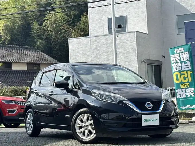 新着情報“ノートe－パワー X”2018年式スーパーブラック入荷しました！