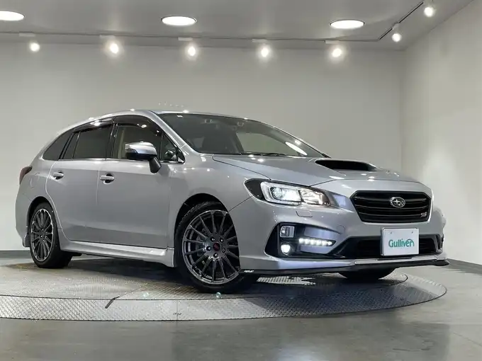 新着情報“レヴォーグ1．6STIスポーツアイサイト”2017年式アイスシルバーメタリック入荷しました！