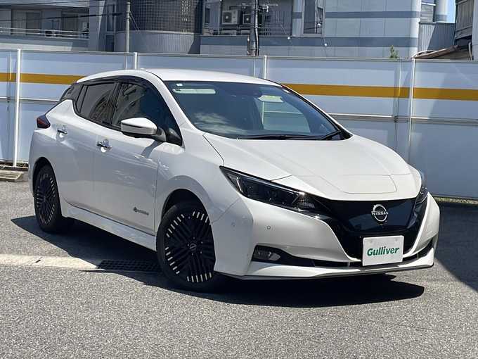 新着情報“リーフe+ G”2023年式ブリリアントホワイトパール入荷しました！