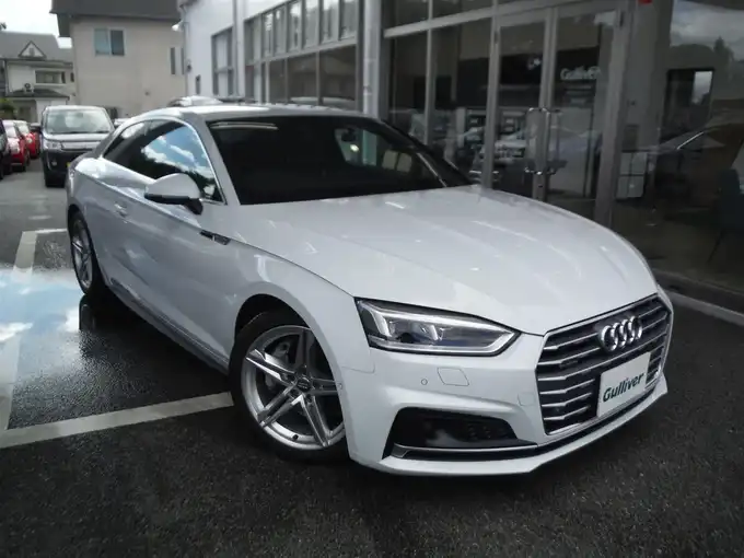 新着情報“Ａ５2．0TFSIクワトロ スポーツ”2018年式グレイシアホワイトメタリック入荷しました！