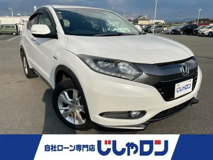 新着情報“ヴェゼルハイブリッドX”2014年式ホワイトオーキッドパール入荷しました！
