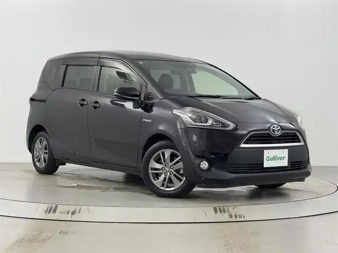 新着情報“シエンタハイブリッドG クエロ”2017年式クールボルドーガラスフレーク入荷しました！