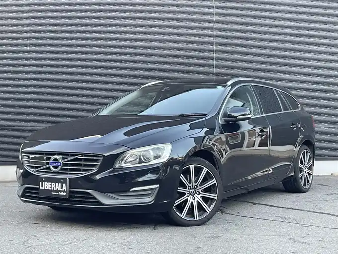 新着情報“Ｖ６０T5 SE”2015年式黒入荷しました！