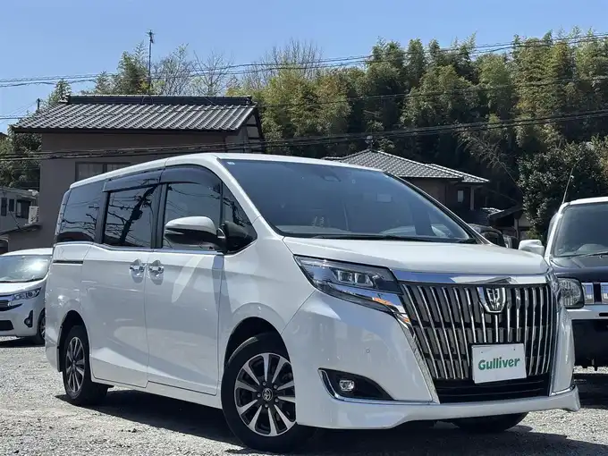 新着情報“エスクァイアGi”2020年式ホワイトパールクリスタルシャイン入荷しました！
