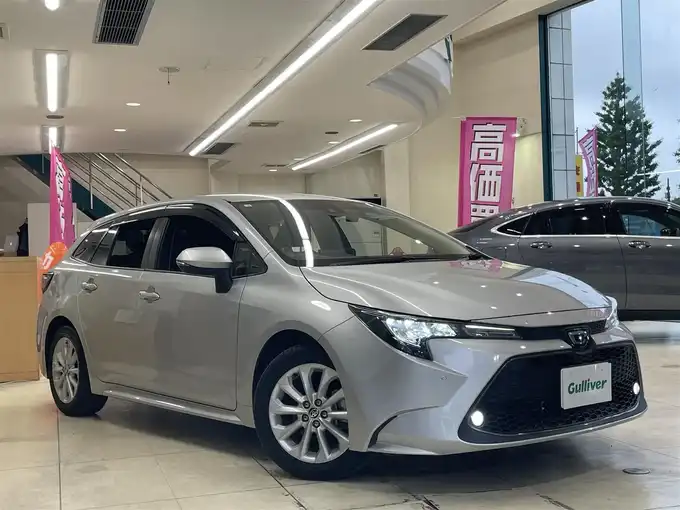 新着情報“カローラツーリングS”2020年式シルバーマイカM入荷しました！