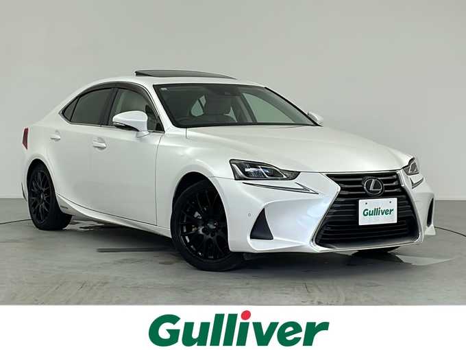 新着情報“ＩＳIS300h バージョンL”2017年式ソニッククォーツ入荷しました！