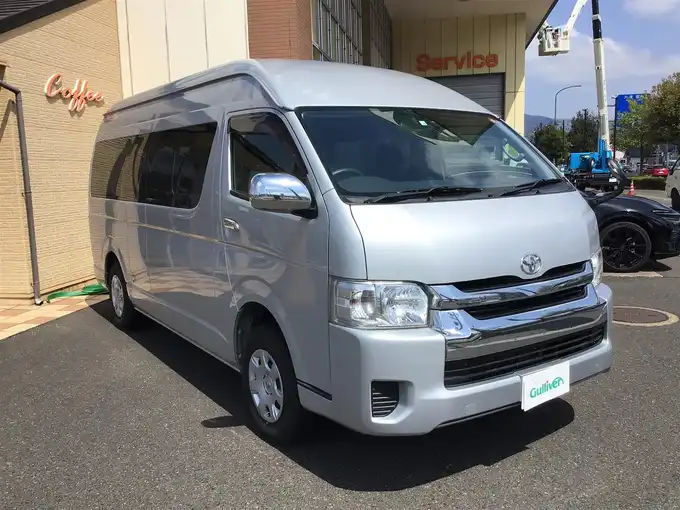 新着情報“ハイエースワゴングランドキャビン”2016年式シルバーM入荷しました！
