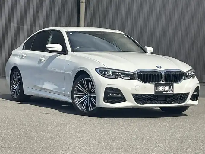新着情報“３シリーズ320i Mスポーツ”2019年式白入荷しました！