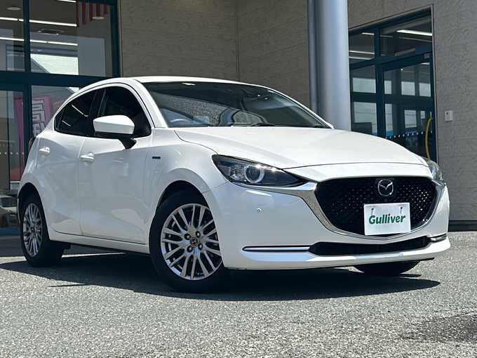 新着情報“ＭＡＺＤＡ２15S 100周年特別記念車”2020年式スノーフレイクホワイトパールマイカ入荷しました！