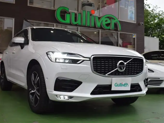 新着情報“ＸＣ６０D4 AWD Rデザイン”2018年式クリスタルホワイトP入荷しました！