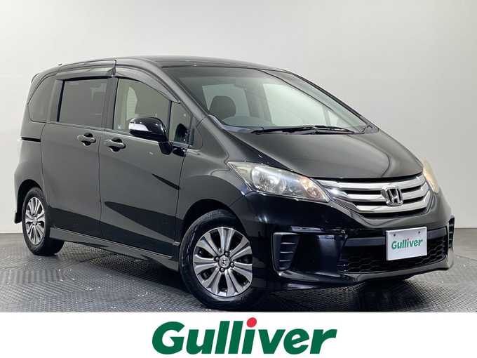 新着情報“フリードG エアロ”2013年式プレミアムスパークルブラックパール入荷しました！