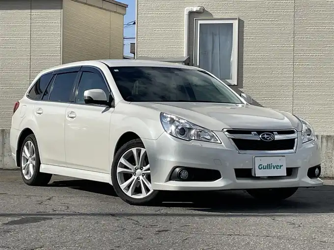 新着情報“レガシィツーリングワゴン2．5iアイサイト”2012年式サテンホワイトパール入荷しました！