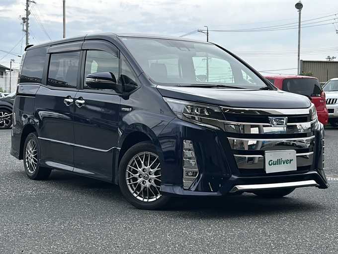 新着情報“ノアハイブリッドSi ダブルバイビー”2018年式ブラッキッシュアゲハガラスフレーク入荷しました！