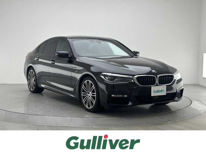 新着情報“５シリーズ523i Mスポーツ”2017年式黒入荷しました！
