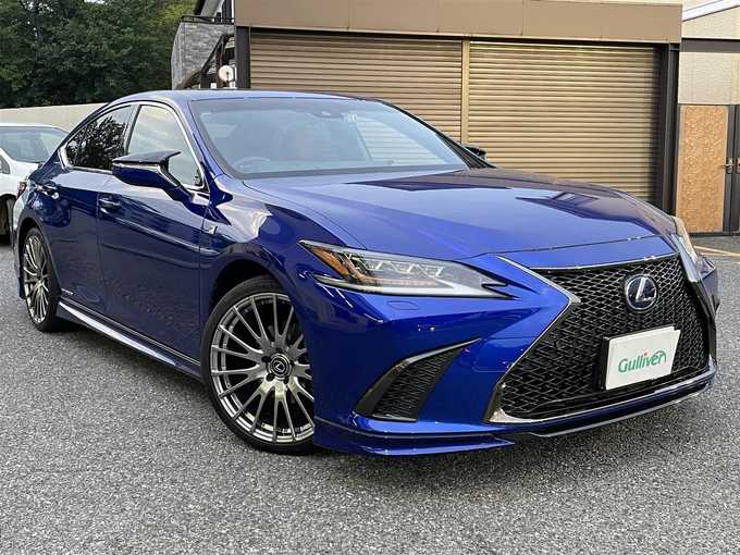 新着情報“ＥＳ300h Fスポーツ”2020年式ヒートブルーコントラストレイヤリング入荷しました！
