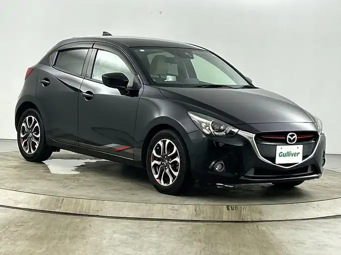 新着情報“デミオXDツーリング Lパッケージ”2015年式ジェットブラックマイカ入荷しました！