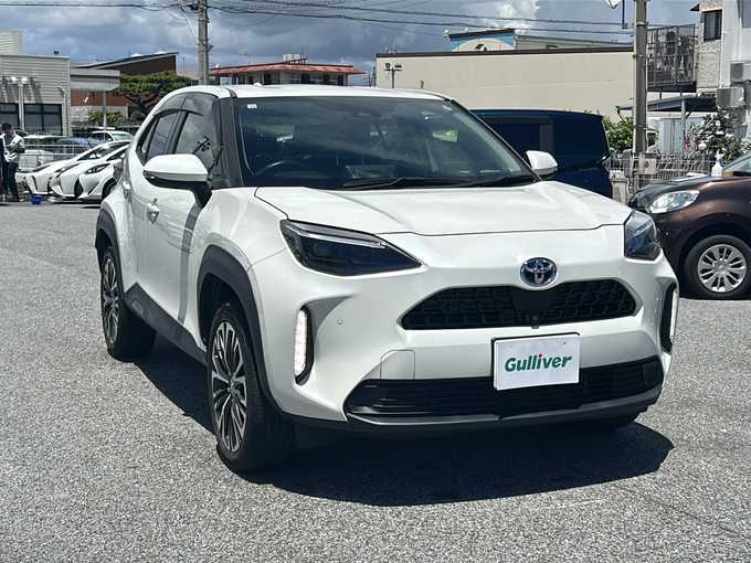 新着情報“ヤリスクロスハイブリッドZ”2020年式ホワイトパールクリスタルシャイン入荷しました！