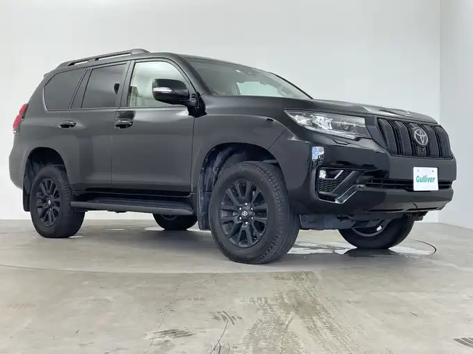 新着情報“ランドクルーザープラドTX Lパッケージ マットブラックエディション”2023年式アティチュードブラックマイカ入荷しました！