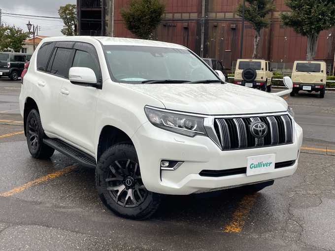 新着情報“ランドクルーザープラドTX”2018年式ホワイトパールクリスタルシャイン入荷しました！