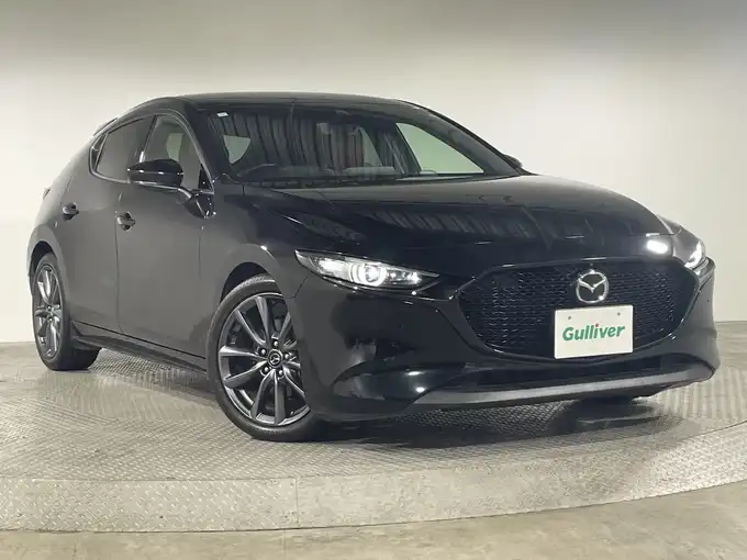 新着情報“ＭＡＺＤＡ３ファストバックXDバーガンディ セレクション”2019年式ジェットブラックマイカ入荷しました！