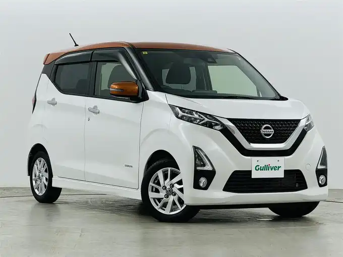 新着情報“デイズハイウェイスター X プロパイロットエディション”2020年式プレミアムサンシャインオレンジメタリック/シルキーホワイト入荷しました！
