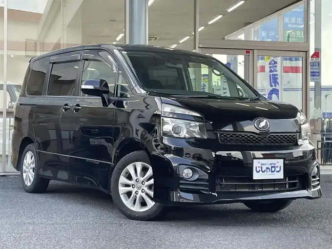 新着情報“ヴォクシーZS”2011年式ブラック入荷しました！