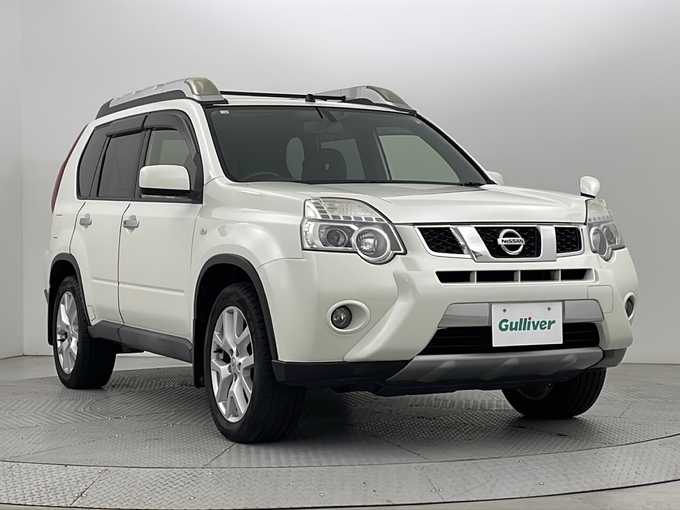 新着情報“エクストレイル20Xt”2012年式ブリリアントホワイトパール入荷しました！