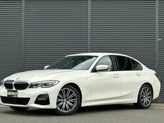 新着情報“３シリーズ320d xDrive Mスポーツ”2019年式アルピンホワイトⅢ入荷しました！