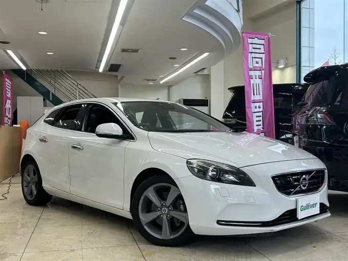 新着情報“Ｖ４０T4 SE”2013年式白入荷しました！