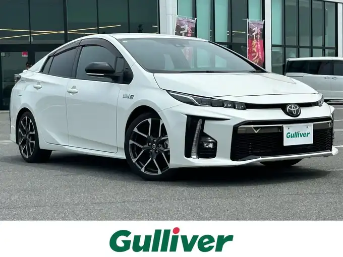 新着情報“プリウスＰＨＶS GRスポーツ”2018年式ホワイトパールクリスタルシャイン入荷しました！