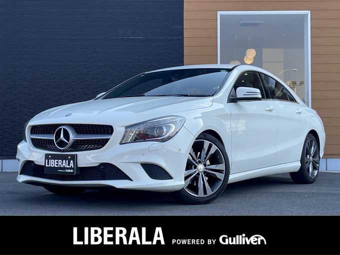 新着情報“ＣＬＡクラスCLA180”2014年式カルサイトホワイト入荷しました！