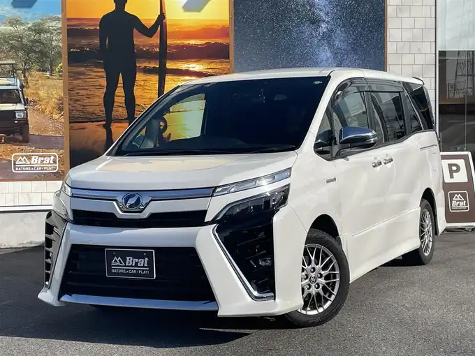 新着情報“ヴォクシーハイブリッドZS 煌Ⅱ”2019年式ホワイトパールクリスタルシャイン入荷しました！