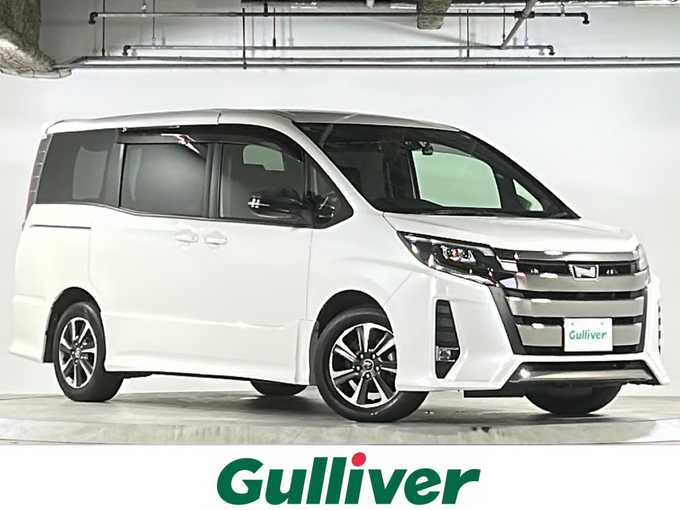 新着情報“ノアSi”2017年式ホワイトパールクリスタルシャイン入荷しました！