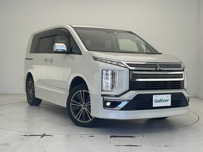 新着情報“デリカＤ：５アーバンギア Pエディション”2020年式ウォームホワイトパール入荷しました！