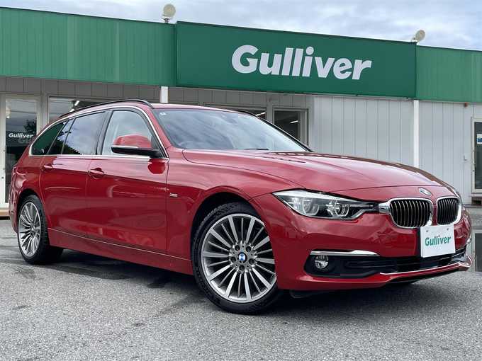 新着情報“３シリーズ320i xDriveツーリング ラグジュアリー”2016年式メルボルンレッド入荷しました！