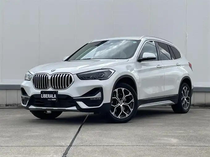 新着情報“Ｘ１xDrive 18d xライン”2022年式白入荷しました！