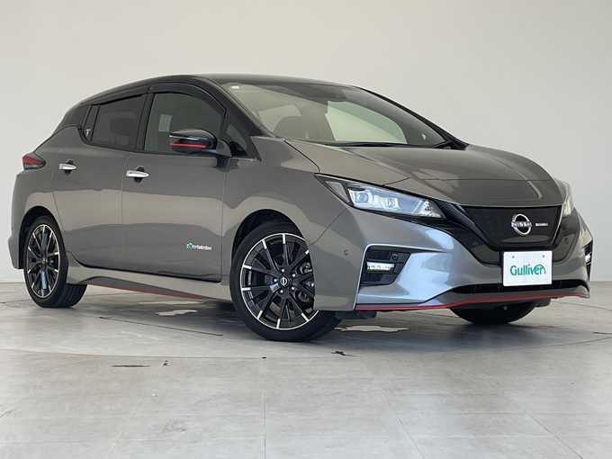 新着情報“リーフニスモ”2021年式グレー入荷しました！
