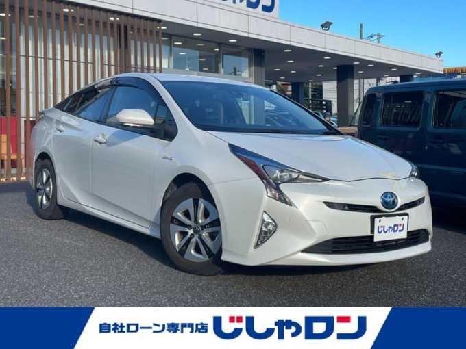 新着情報“プリウスA”2016年式ホワイトパールクリスタルシャイン入荷しました！