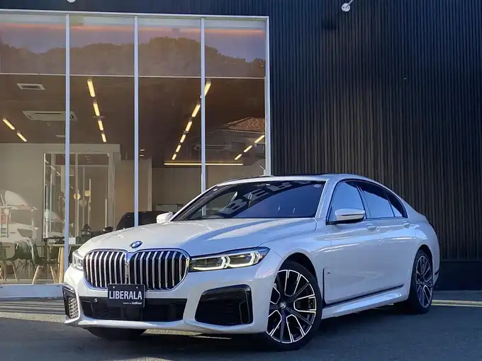 新着情報“７シリーズ740d xDrive Mスポーツ”2019年式ミネラルホワイト入荷しました！