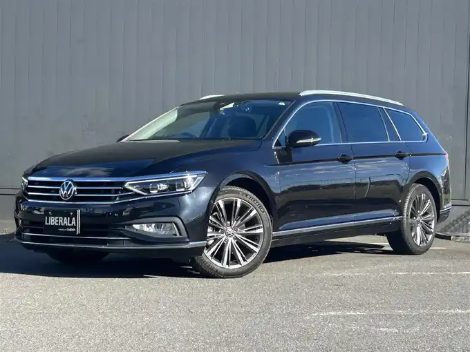 新着情報“パサートヴァリアントTDIエレガンスアドバンス”2021年式ディープブラックパールエフェクト入荷しました！