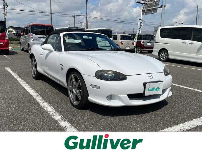 新着情報“ロードスターターボ”2004年式ピュアホワイト入荷しました！