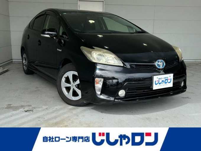新着情報“プリウスS”2013年式ブラック入荷しました！