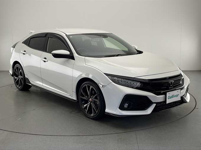 新着情報“シビックハッチバック”2019年式ホワイトオーキッドパール入荷しました！