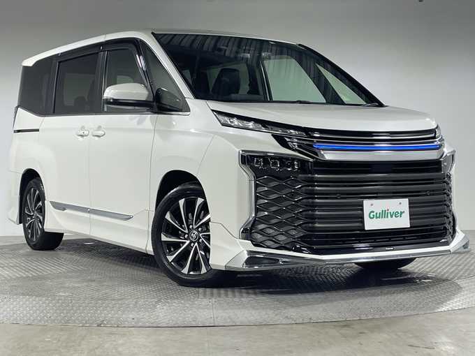 新着情報“ヴォクシーハイブリッドS－Z”2022年式ホワイトパールクリスタルシャイン入荷しました！