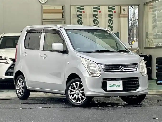 新着情報“ワゴンＲFX CDプレーヤー装着車”2012年式シルキーシルバーメタリック入荷しました！