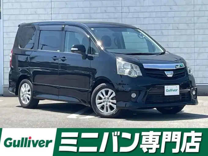 新着情報“ノアSi”2013年式黒入荷しました！