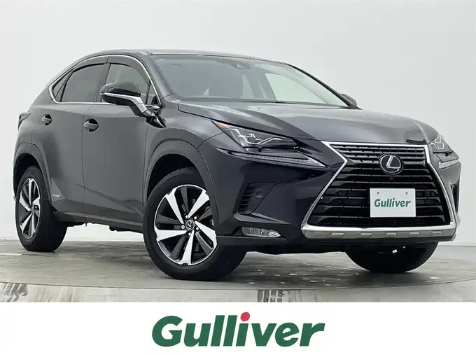 新着情報“ＮＸNX300h バージョンL”2019年式グラファイトブラックガラスフレーク入荷しました！