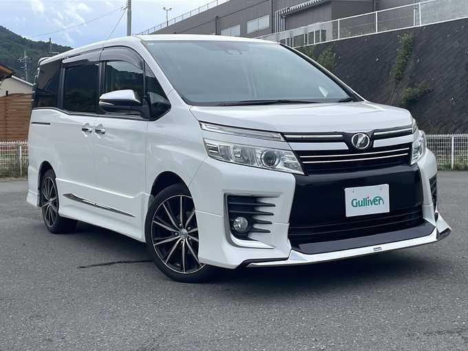 新着情報“ヴォクシーZS 煌”2016年式ホワイトパールクリスタルシャイン入荷しました！