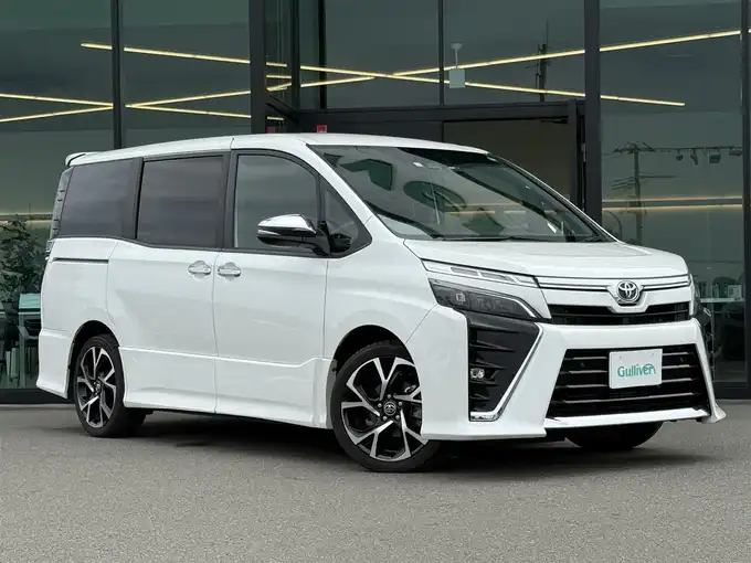 新着情報“ヴォクシーZS 煌Ⅲ”2020年式ホワイトパールクリスタルシャイン入荷しました！
